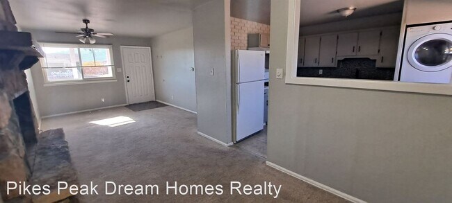 Foto del edificio - 3 br, 1 bath House - 2557 Chimayo Drive