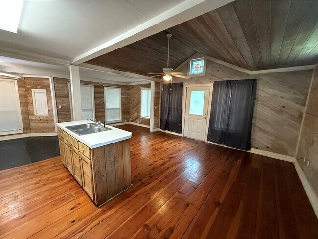 Foto del edificio - 13690 Scenic Hwy 98