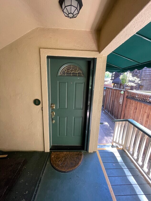 Front Door with Screen - 171 Bryant St