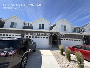 Building Photo - 953 W Fox Run Ave
