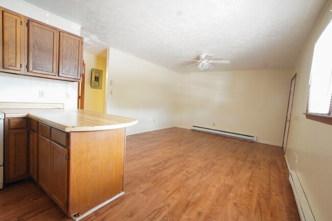Building Photo - Brown Crossing Apartments