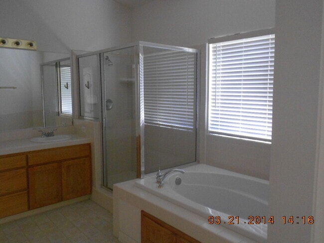 Building Photo - 238 N Adler Ave