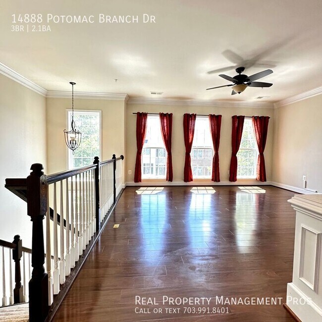 Foto del edificio - 3 Bedroom Townhome located in Gated Commun...