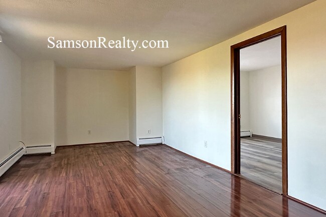 Building Photo - 5 Woodward Ave