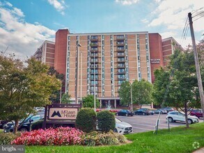 Building Photo - 6800 Fleetwood Rd