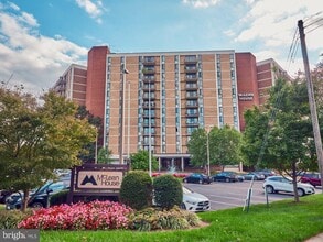 Building Photo - 6800 Fleetwood Rd