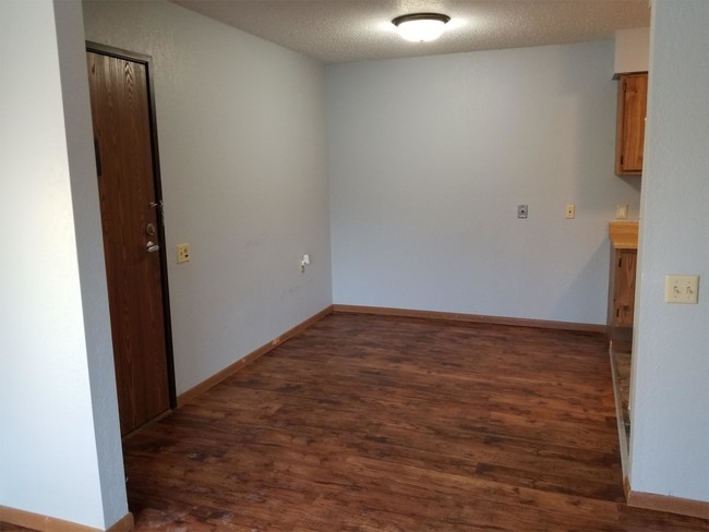 Building Photo - Ashwood Apartments NEW - 517 - #51