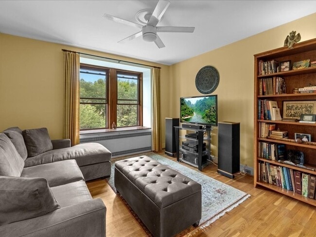 Building Photo - 228 Commonwealth Ave