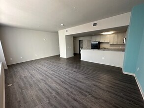 Building Photo - 1321 Lofts