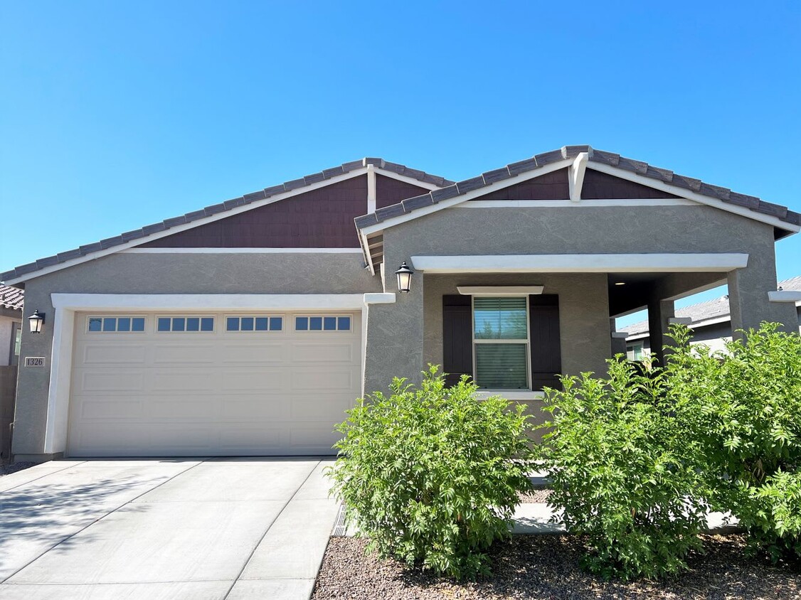 Foto principal - 1326 E Glass Ln