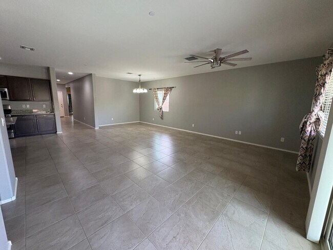 Foto del edificio - 21248 W Palm Ln