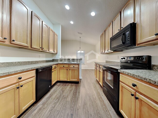Building Photo - 587 Arborwood Dr