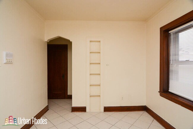 Foto del edificio - 2909 N Lockwood Ave