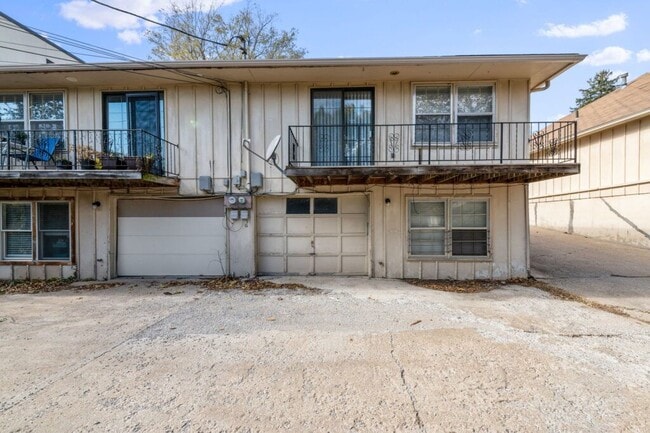 Building Photo - 4717-4719 MERCIER