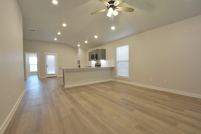 Building Photo - 3009 140th St