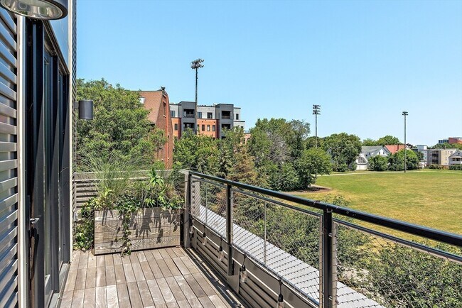 Foto del edificio - 70 Leo M Birmingham Pkwy