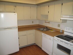 Building Photo - 9632 S Belfort Cir
