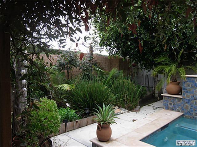 Building Photo - 14606 La Maida St