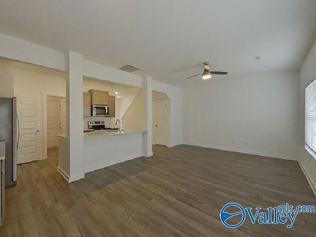 Foto del edificio - 6142 Taramore Ln NW