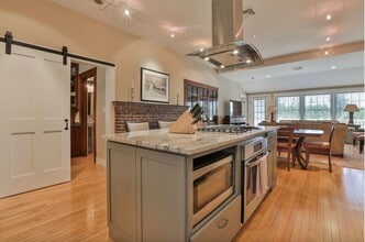 Building Photo - 26 N Main St