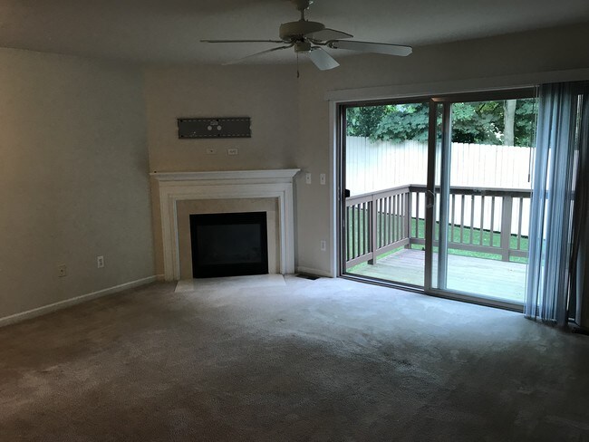 Foto del edificio - 7200 Lavender Ln