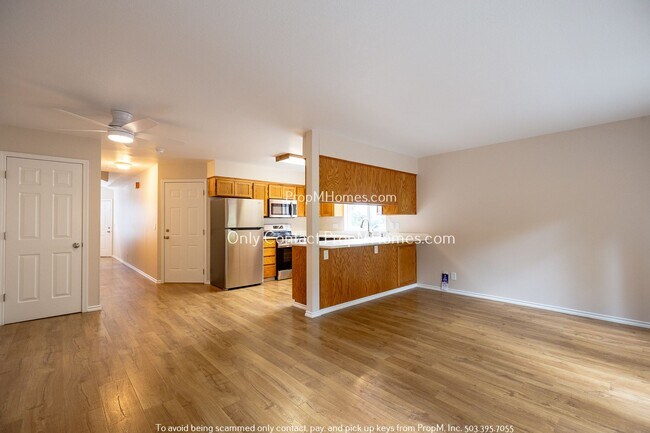 Building Photo - Open-Concept Living with Easy Portland Com...