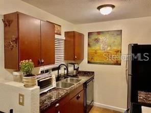 Foto del edificio - 3206 W Azeele St