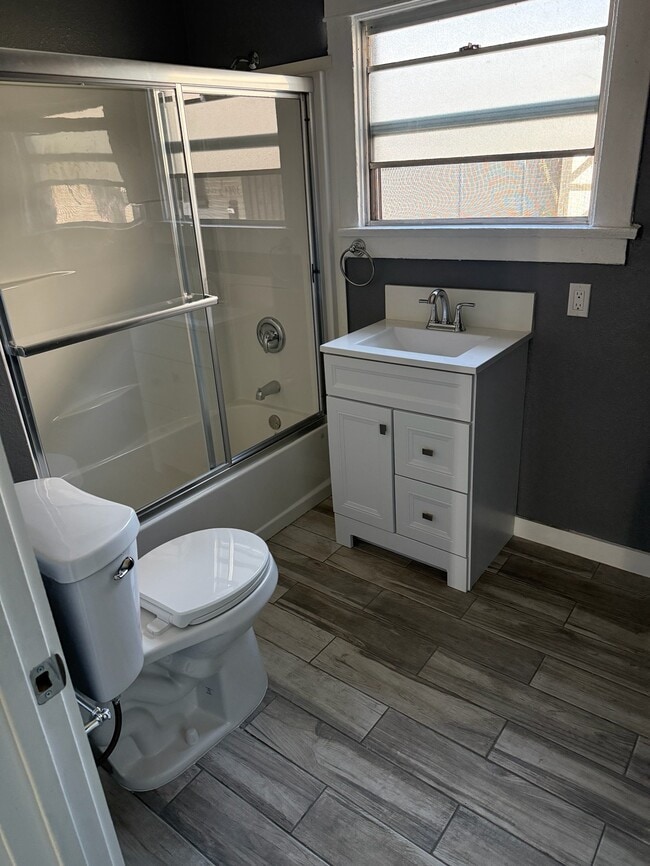 Foto del edificio - 3982 Brighton Ave