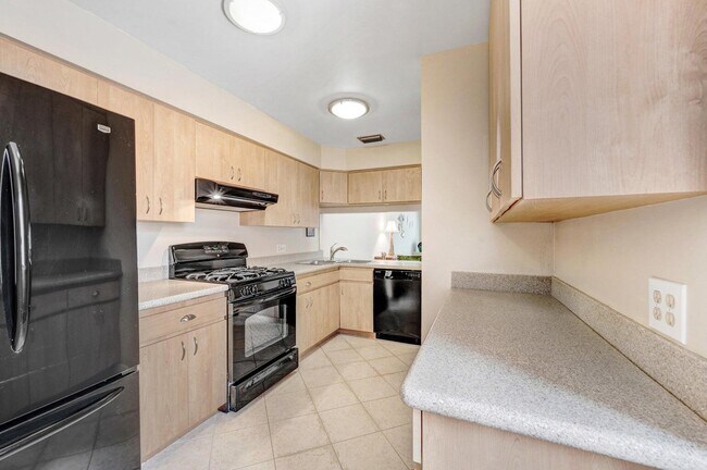 Building Photo - 253 Forecast Ln