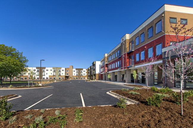 Foto del edificio - Oakridge Crossing Senior Community