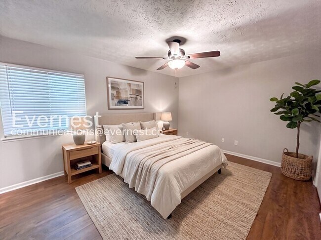 Foto del edificio - 2785 Greenbower Ct
