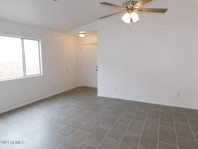 Building Photo - 2874 W Muriel Dr