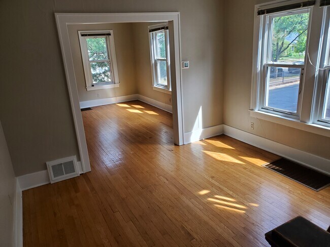 Dining & living rooms - 201 W Hoover Ave