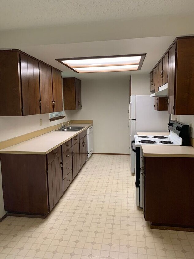 Foto principal - Nice 2 Bedroom Duplex in Edgewood!
