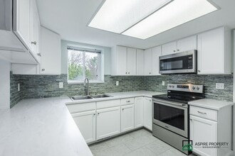 Building Photo - 3286 W Sugar Creek Dr