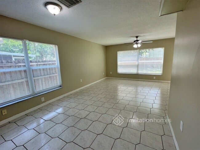 Foto del edificio - 733 Burlwood St