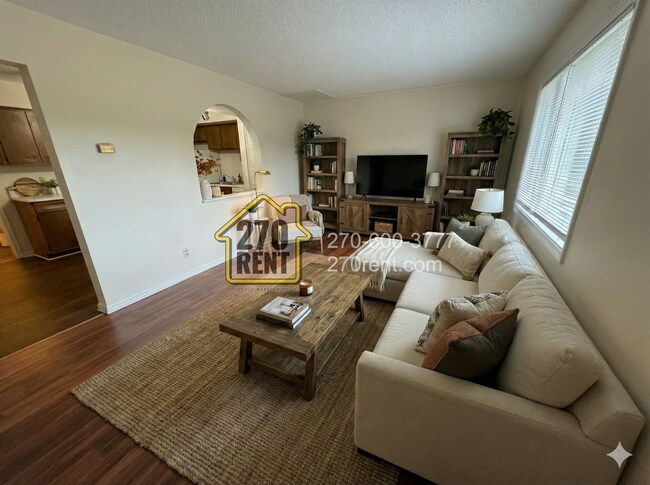 Building Photo - 1036 Ellen Dr