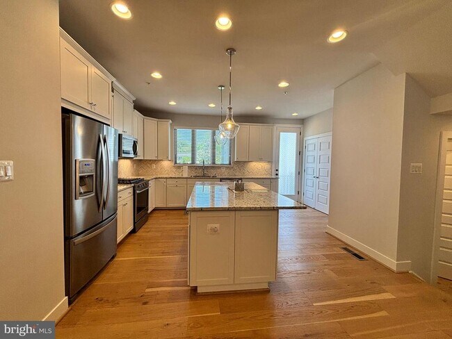 Building Photo - 5125 Longstone Way
