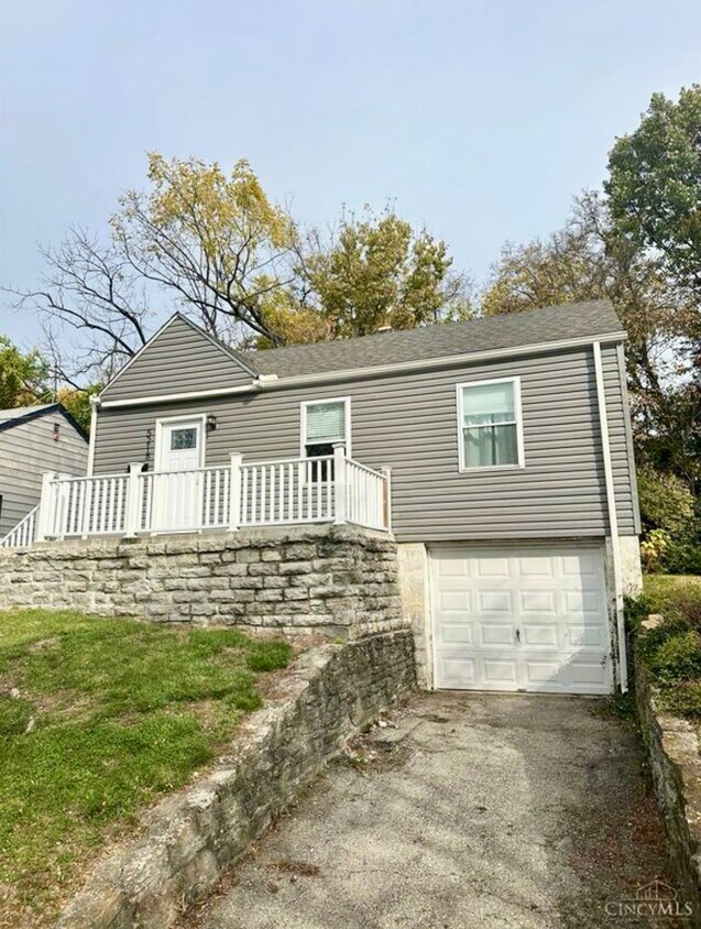 5218 Charloe St, Cincinnati, OH 45227 House Rental in Cincinnati, OH