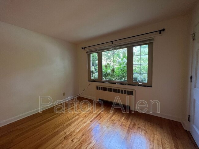 Foto del edificio - 240 Kimberly Ave