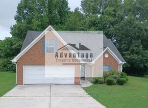 Building Photo - 400 Ashley Trail
