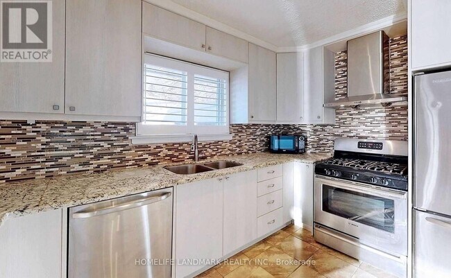 Building Photo - 381 Osiris Dr