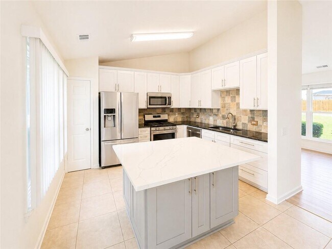 Building Photo - 414 Darter Dr NW