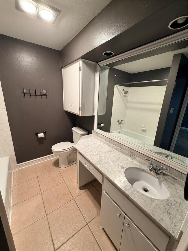 Foto del edificio - 6600 Valleyside Rd