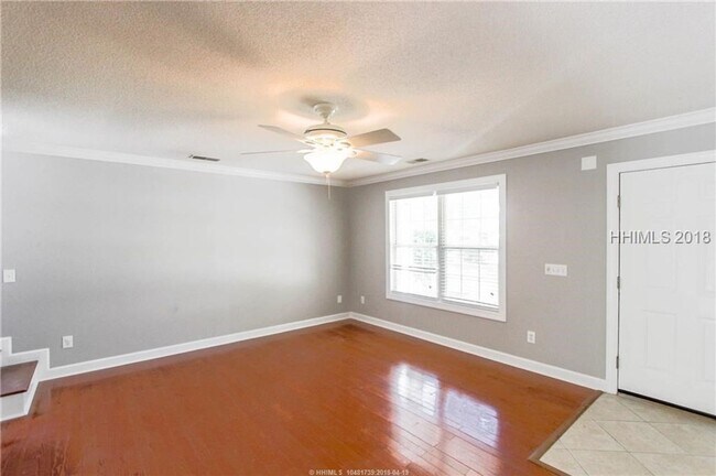 Building Photo - Bluffton - Lake Linden