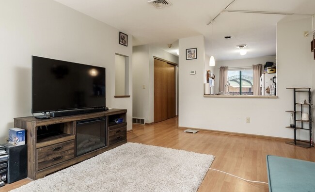 Building Photo - 4508 W Westchester Sq