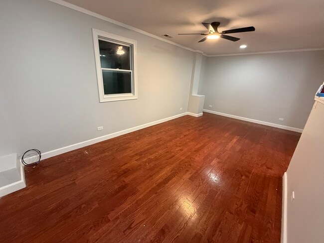 Building Photo - 5351 N Kimball Ave