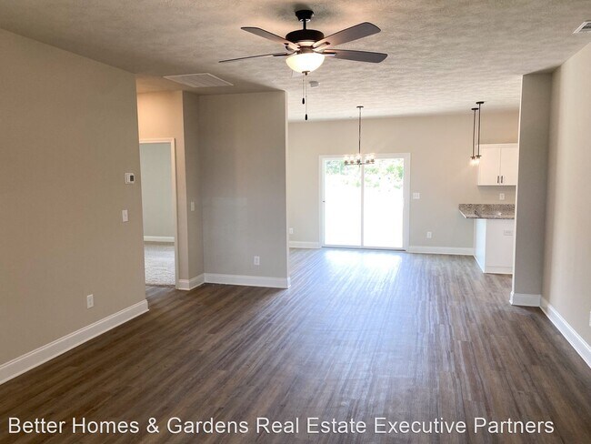 Building Photo - 3 br, 2 bath House - 4212 Forest Rd