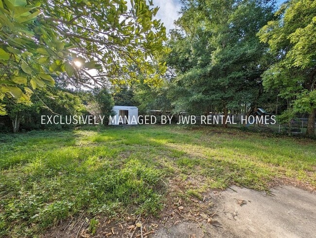 Building Photo - 4453 Melvin Cir E