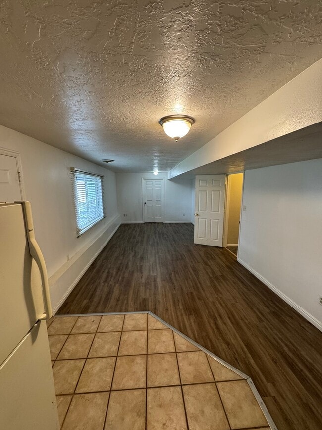 Building Photo - 595 N 1200 E